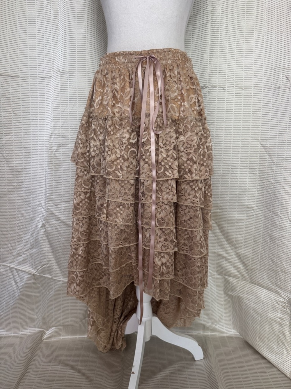 NWT Belle Poque Amelia Steampunk Drawstring High Low Ruffled beige Lace Skirt L